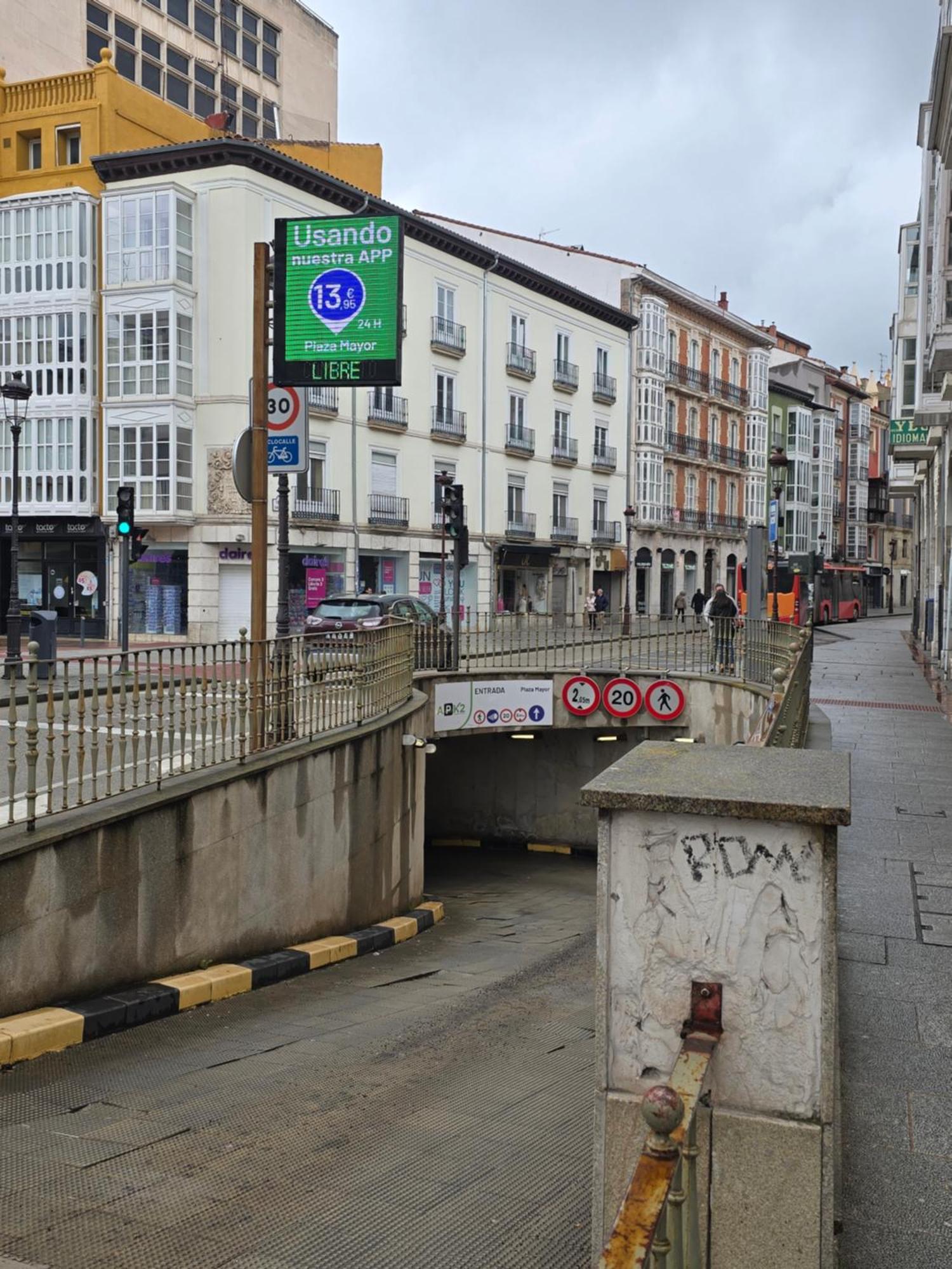 Edificio Aptos Turisticos - Burgos Centro Hc7 Ngoại thất bức ảnh